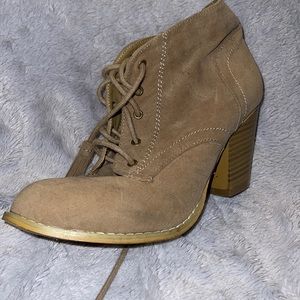 Slightly worn size 8